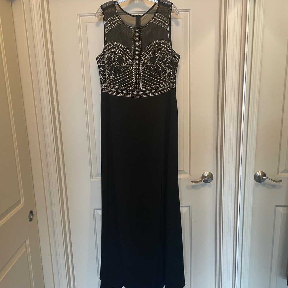Formal Dress - Black Long Dress with Jew Top